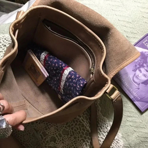 COACH | Camel Gold Beige Natural Leather Bucket Drawstring RARE Crossbody Bag - Picture 10 of 11